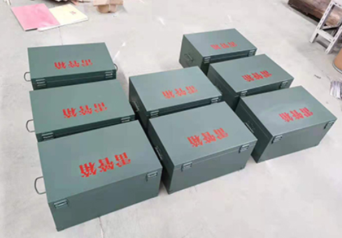 玄武炸药箱和雷管箱一般是怎么存放的？